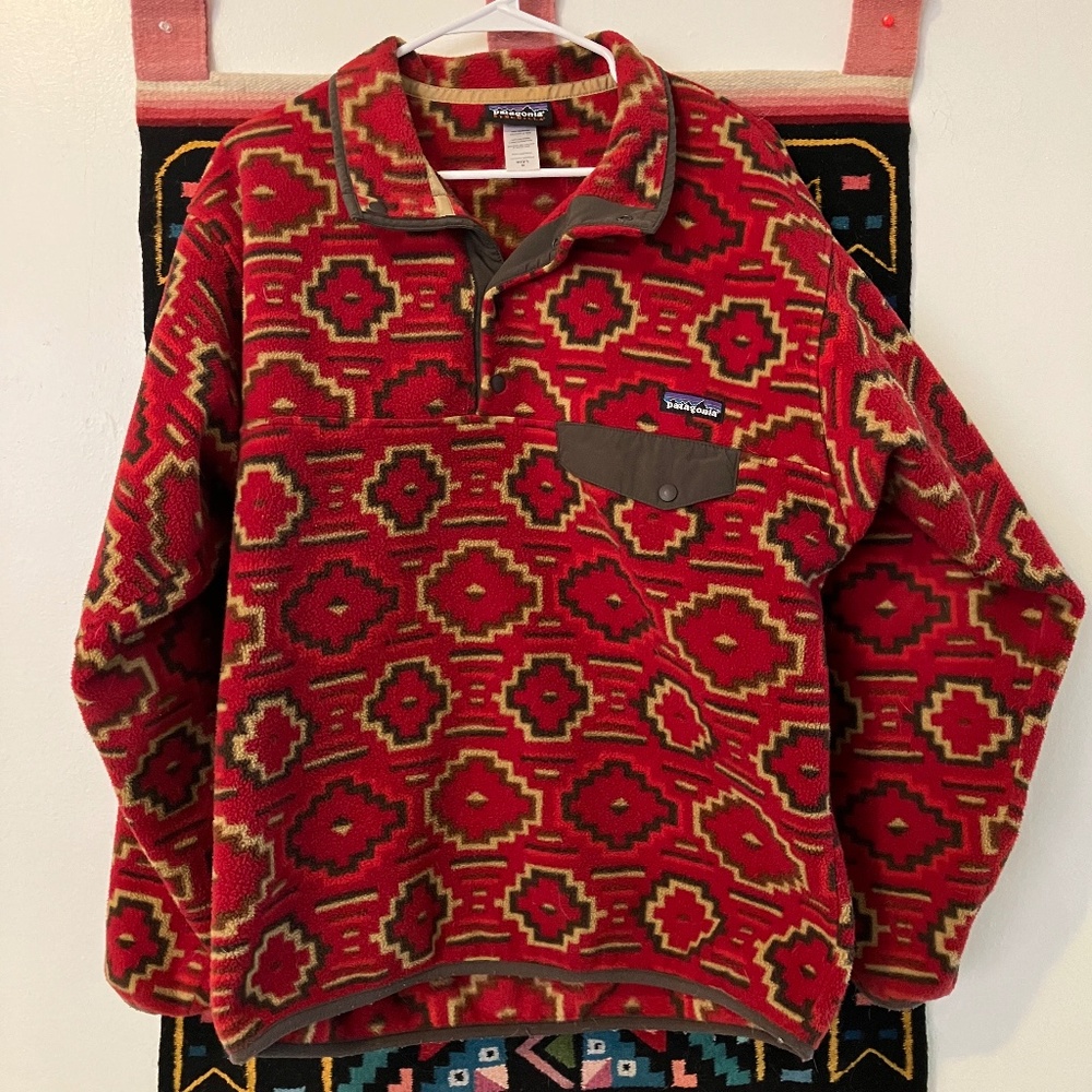 Patagonia red Aztec Synchilla Men’s Medium